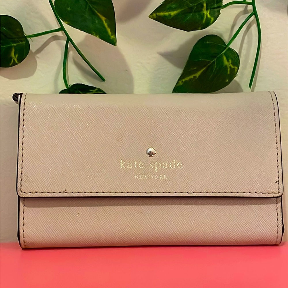 Kate Spade wallet with built-in mirror inside